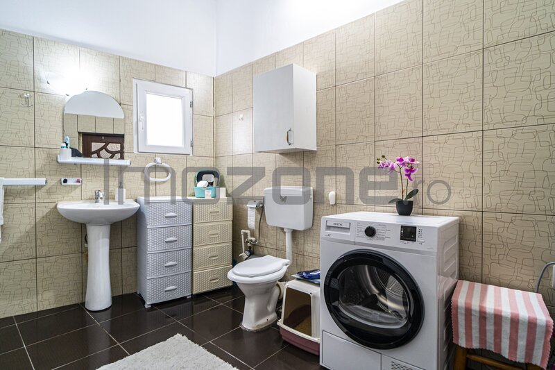 Aramesti, 2 camere, 66 mp, parter/3, bloc tip vila, c-tie 1990, comision 0%