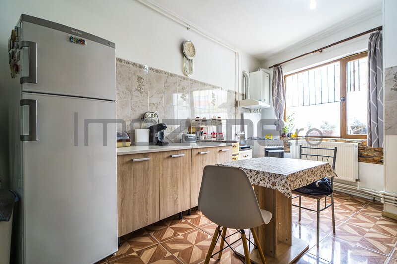 Aramesti, 2 camere, 66 mp, parter/3, bloc tip vila, c-tie 1990, comision 0%